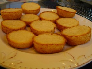 Lemon Cupcakes with Buttercream Frosting -- Edge Up As Us
