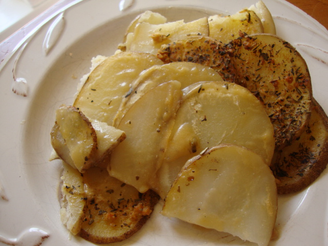 Herb-Scalloped Potatoes -- Edge Up As Us
