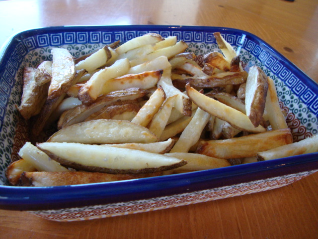 Baked Fries with Sea Salt and Truffle Oil -- Edge Up As Us
